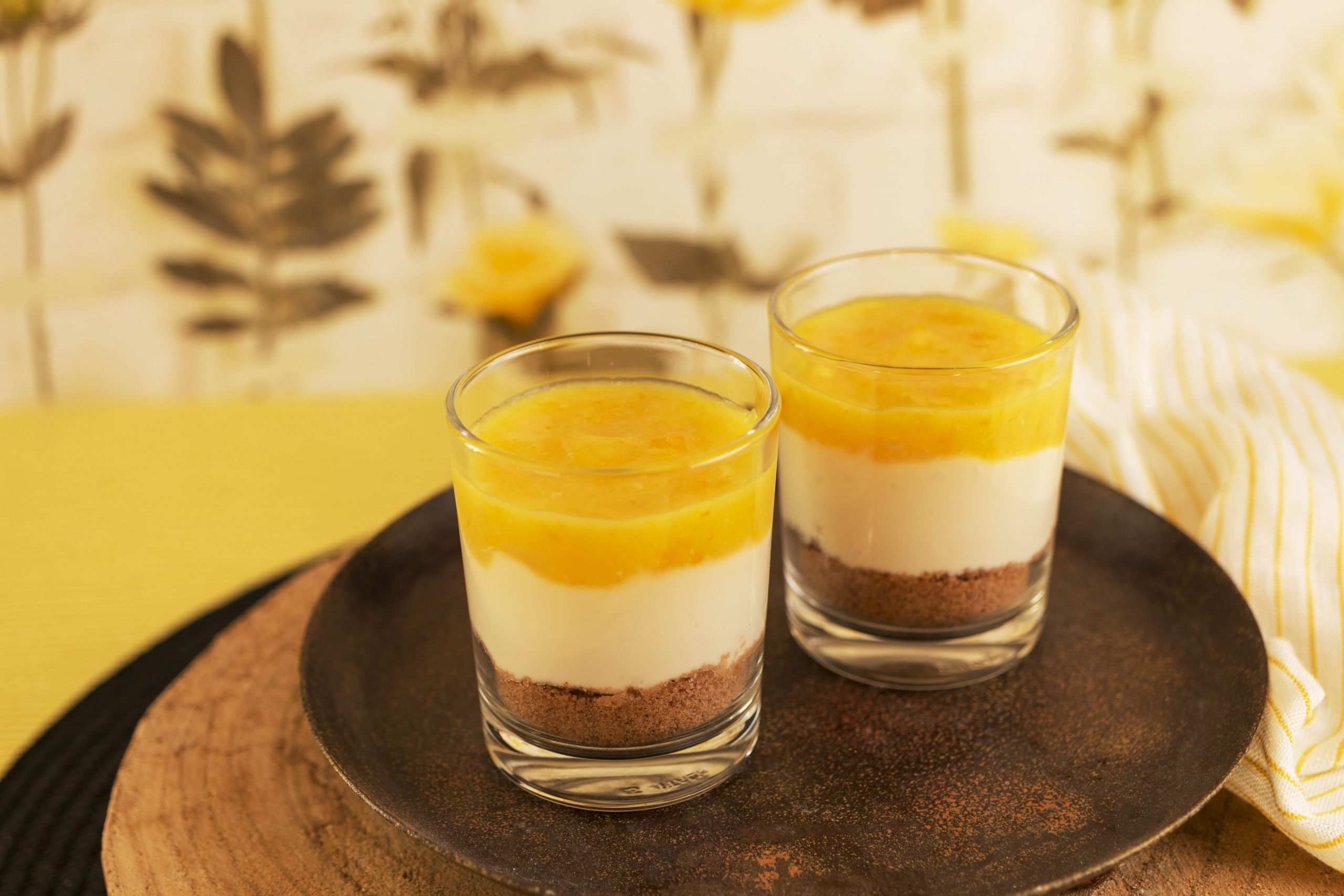 Postre vegano con lemon curd casero y mascarpone