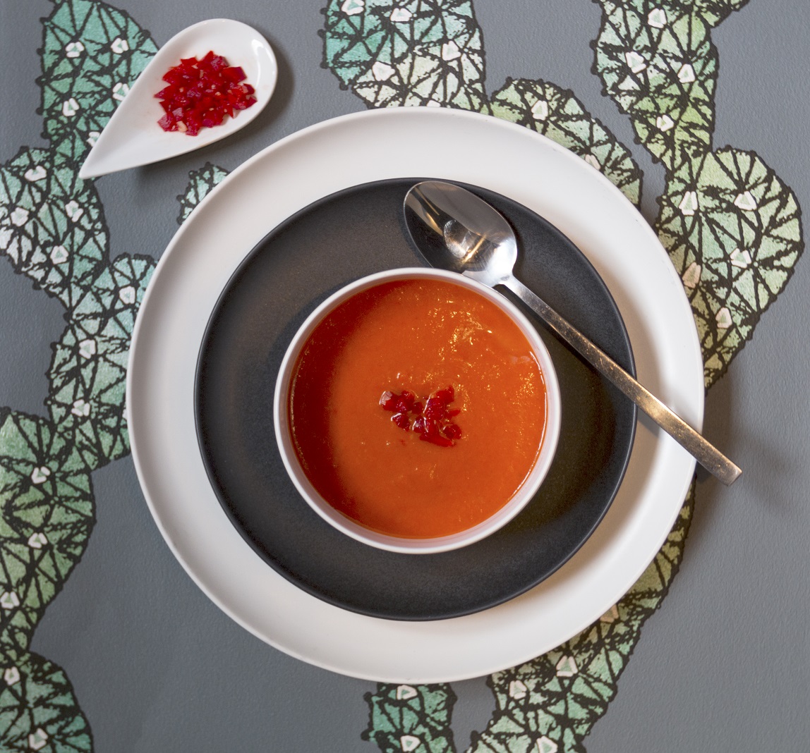 Sopa picante de pimentón